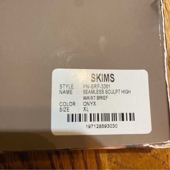 Seamless Sculpt High Waist Brief Size XL Color Onyx - Picture 4 of 6